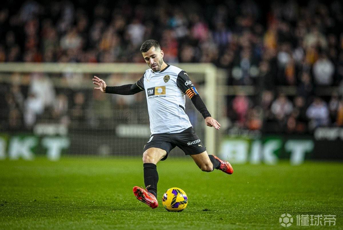 瓦伦西亚外线爆发备战西甲广东宏远外线爆发备战欧联，这操作让人直呼：大坂直美在TL比赛中出色防守的简单介绍